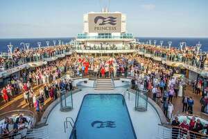 Princess Cruises sets world record for largest vow renewal